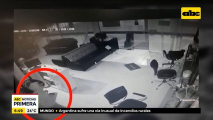 Dos jóvenes detenidos por robo en una peluquería