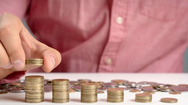 ¿Cuáles son los riesgos de aumentar dos cifras al salario mínimo en 2026?