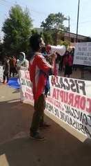 Protestan contra concejal de Repatriación que fue acusado de abusar de una menor