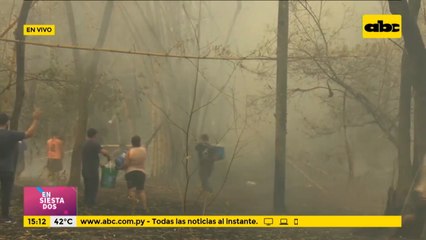 Vecinos de Areguá colaboran para apagar incendio
