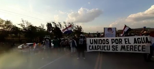 Manifestación de pobladores de Caapucú ante la falta respuesta a la carencia de agua