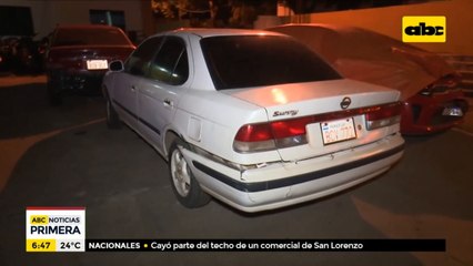 Vehículo robado fue encontrado abandonado
