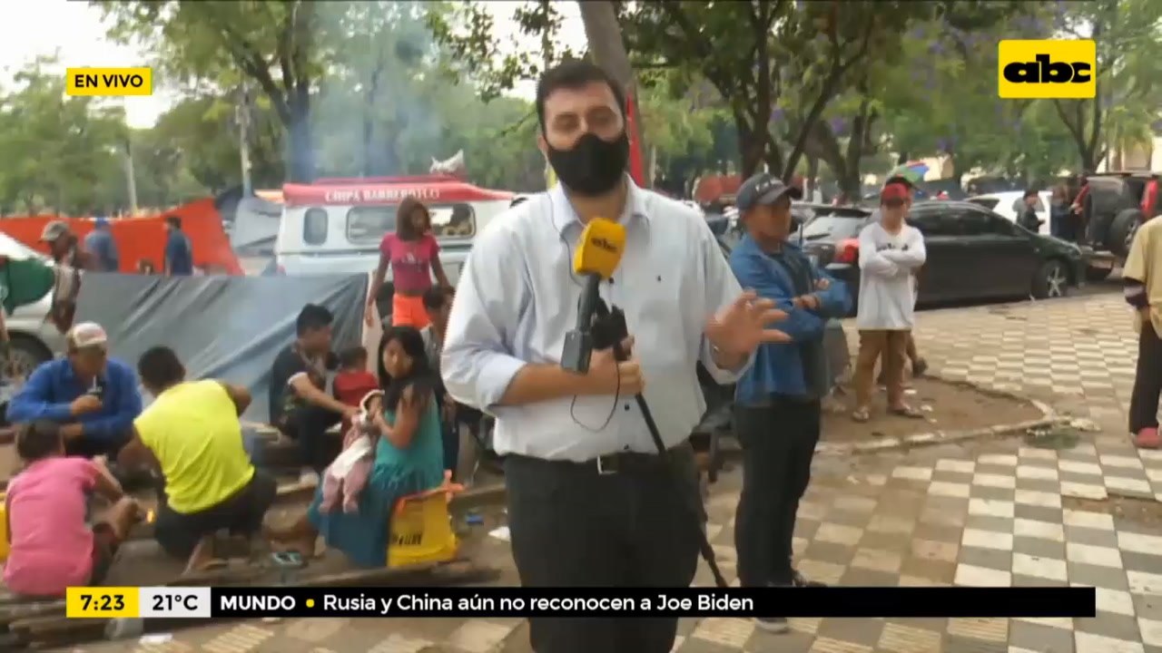 Indígenas se manifiestan y piden que el Gobierno cumpla el acuerdo firmado