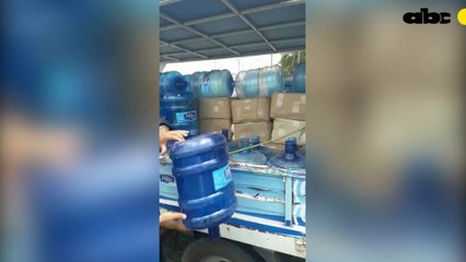 Autoridades decomisaron cargamento de queso que iba oculto en camión de agua.