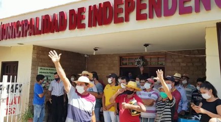 Seguidores de intendente preso de Independencia no aceptan al nuevo jefe comunal.