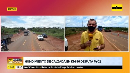 Hundimiento de calzada en el km 96 de la ruta PY02