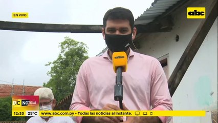 Muro de contención y parte de una vivienda cayeron en el barrio Santa Ana