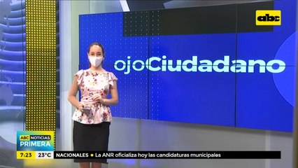 Precandidata a concejal usa medicamentos que serían de Salud para su campaña