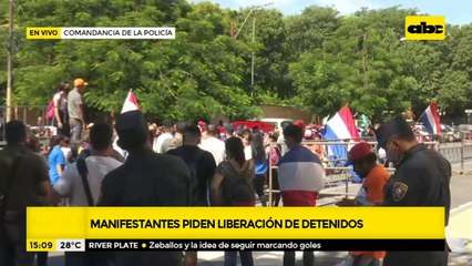 Manifestantes piden liberación de detenidos