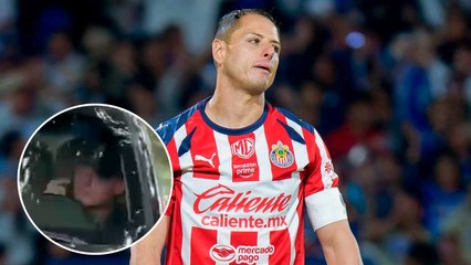 Chicharito sale por última vez de las instalaciones de Chivas en total silencio