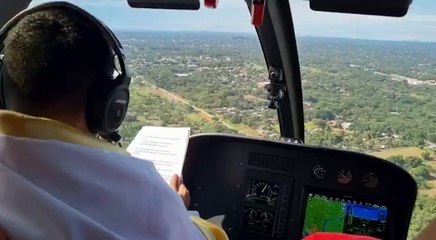 Procesión aérea con el Santísimo Sacramento