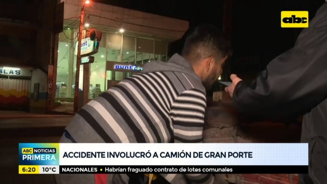 Accidente involucró a camión de gran porte