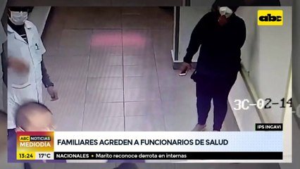 Familiares agreden a funcionarios de salud