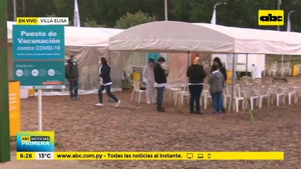 En Villa Elisa, aguardan desde temprano para recibir dosis anticovid