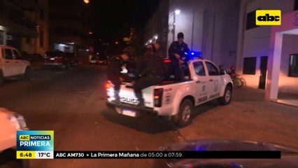 Tres jóvenes detenidos tras asalto a una mujer