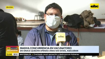 Masiva concurrencia en vacunatorio de Unace