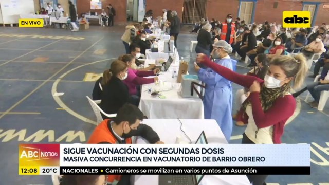 Masiva concurrencia en el vacunatorio de Barrio Obrero