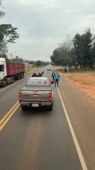 Camioneros siguen reteniendo el tránsito en las rutas