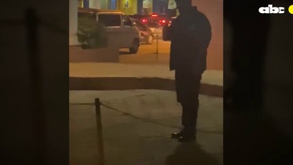 Filman a hombre que agredió a una mujer en la calle