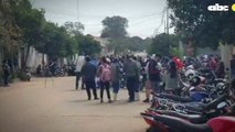 Trabajadores De La Empresa Procesadora De Cuero Se Manifiestan Frente A La Vivienda De La Concejal Margarita Miró En Carapeguá