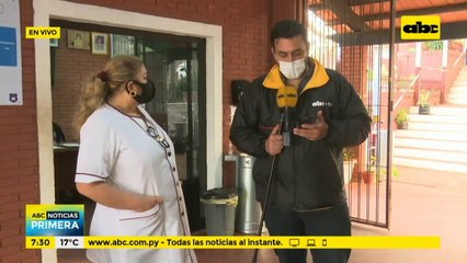 Colegio recibe a alumnos con tejas caídas