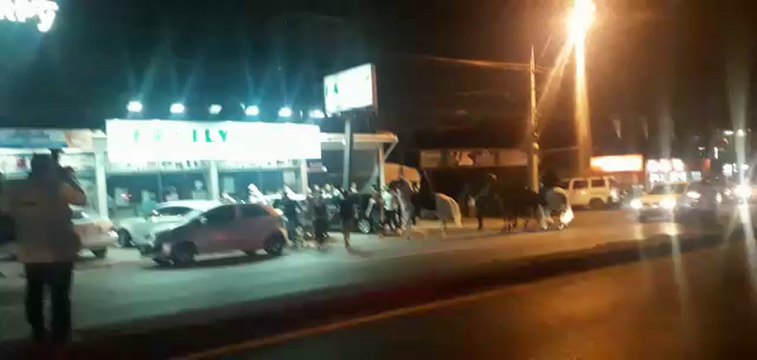 Policía obliga cierre de locales nocturnos sobre Acceso Sur