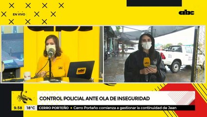 Policías realizan controles en buses del transporte público