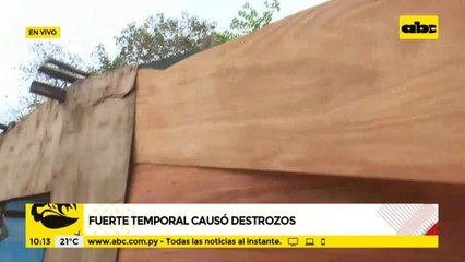Casas destechadas tras temporal en el barrio Mbocayaty de Ñemby