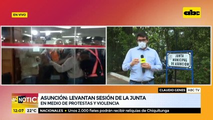 Sesión de la Junta Municipal de Asunción se levantó en medio de protestas y violencia