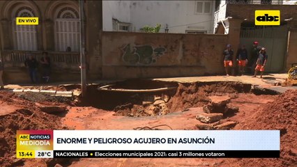 Essap repara caño roto en el microcentro