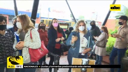 Largas filas para tramitar documentos en la Dirección de Registros Públicos