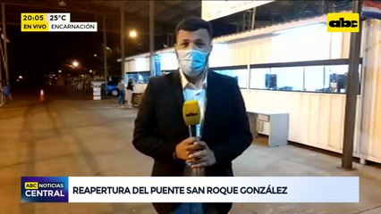 Emotivo reencuentro de madre e hija tras dos años sin verse