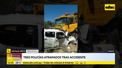 Dos policías atrapados y un fallecido tras choque frontal entre patrullera y camión de gran porte