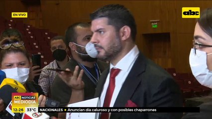Nenecho "chulea" preguntas sobre irregularidades y pide a la prensa "ser objetiva"