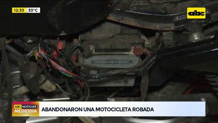 Abandonaron una motocicleta robada en un supermercado