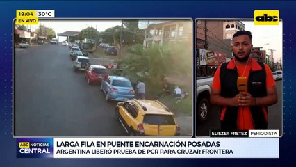 Larga fila de vehículos en puente Encarnación -  Posadas