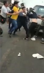 Pelea entre conductores y agentes de la PMT de Asunción