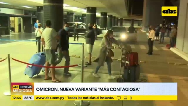 Salud descarta nuevas restricciones pero analiza medidas para viajeros provenientes de Sudáfrica