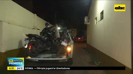 Motociclista fallece tras chocar contra automóvil estacionado