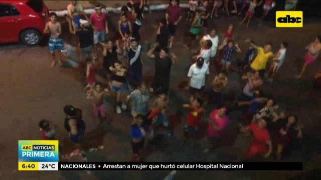 Pobladores de Pelopincho se manifiestan denunciando que siguen sin energía eléctrica tras temporal