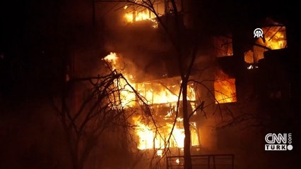 Rusya Ukrayna'da yerleşim yerini vurdu: Evler alev alev yandı!