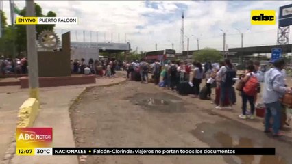 Siguen las largas filas y la espera en la frontera con Argentina