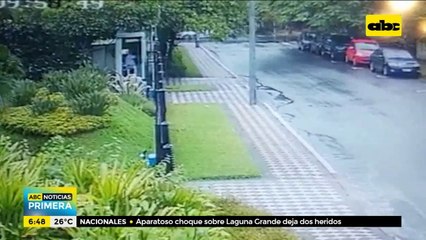Roban una camioneta que se encontraba estacionada en la calle