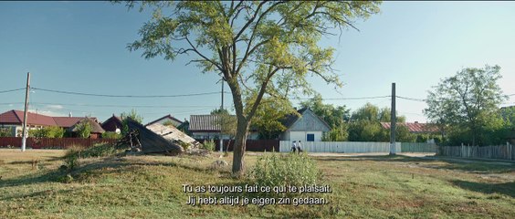 Three Kilometres to the End of the World (Trois kilomètres jusqu'à la fin du monde): Trailer HD VO st FR/NL