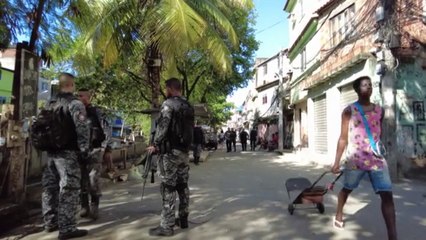 Operativo Policial En Favela