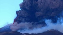Volcán Etna En Erupción