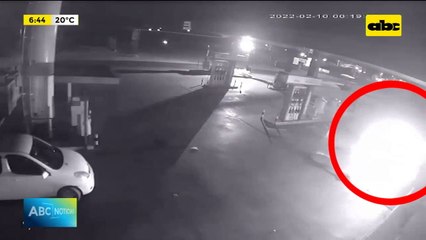 Dos asaltantes llevaron dinero de playero