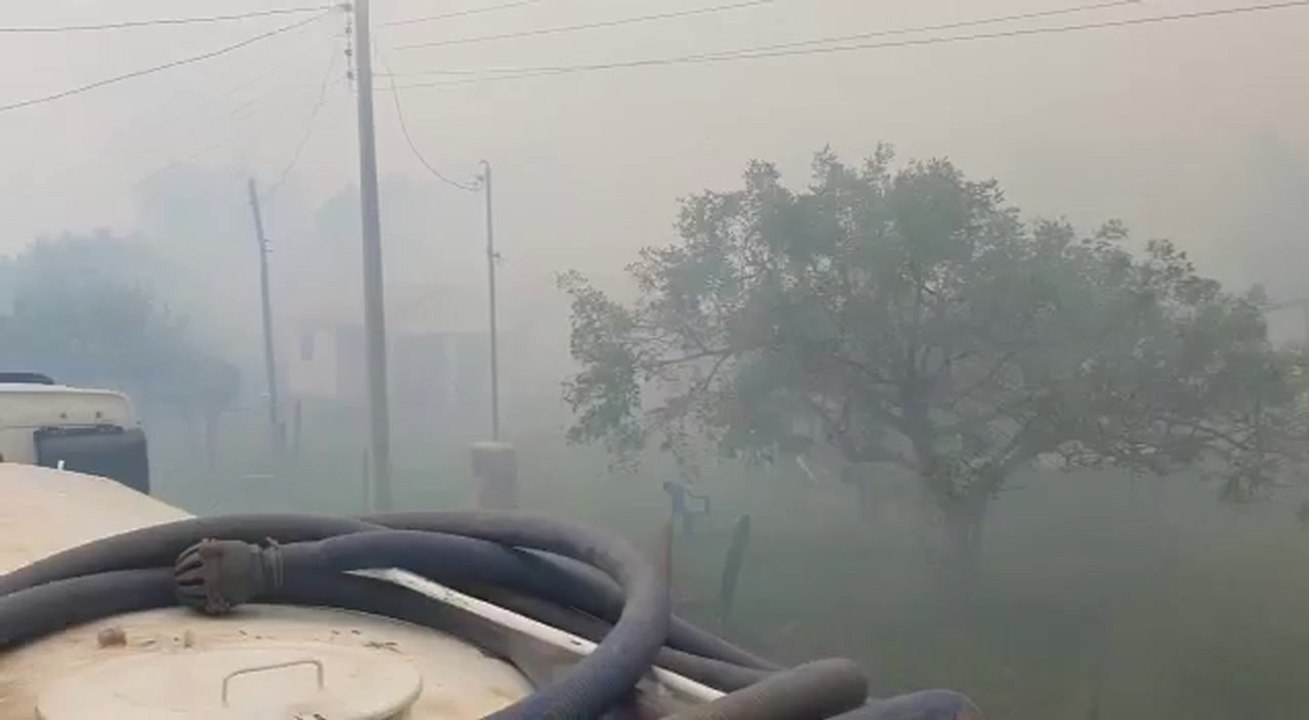 Dramático Trabajo De Bomberos Y Evacuación De Pobladores