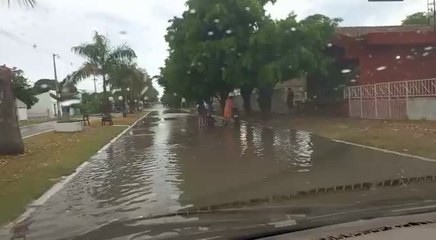 La lluvia trae alivio en Pilar, azotada  por incendios forestales.