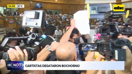 Cartistas desataron bochorno, ante falta de votos intentaron incidentar